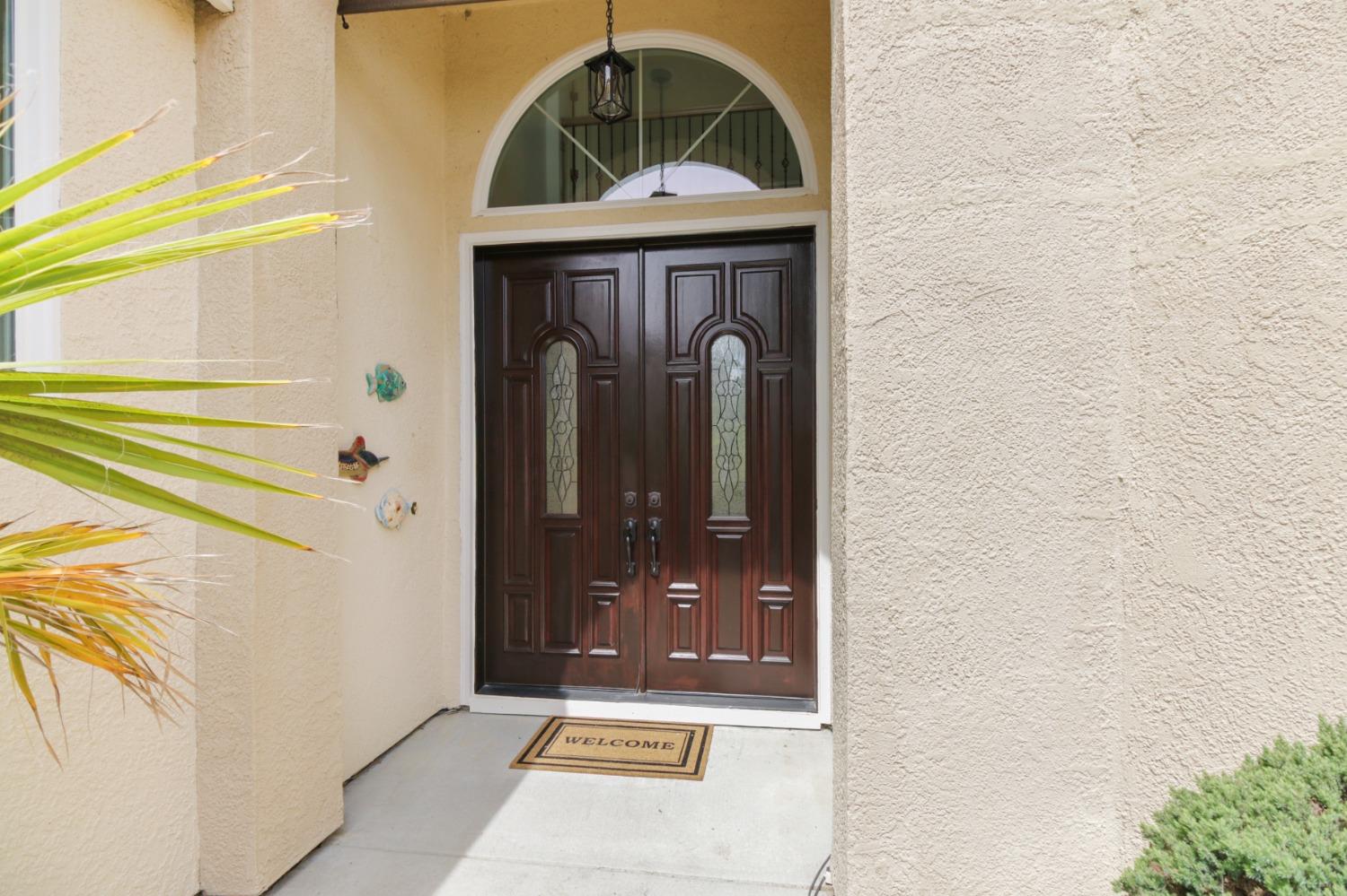 Detail Gallery Image 5 of 74 For 5501 Rogers St, Davis,  CA 95618 - 5 Beds | 3 Baths