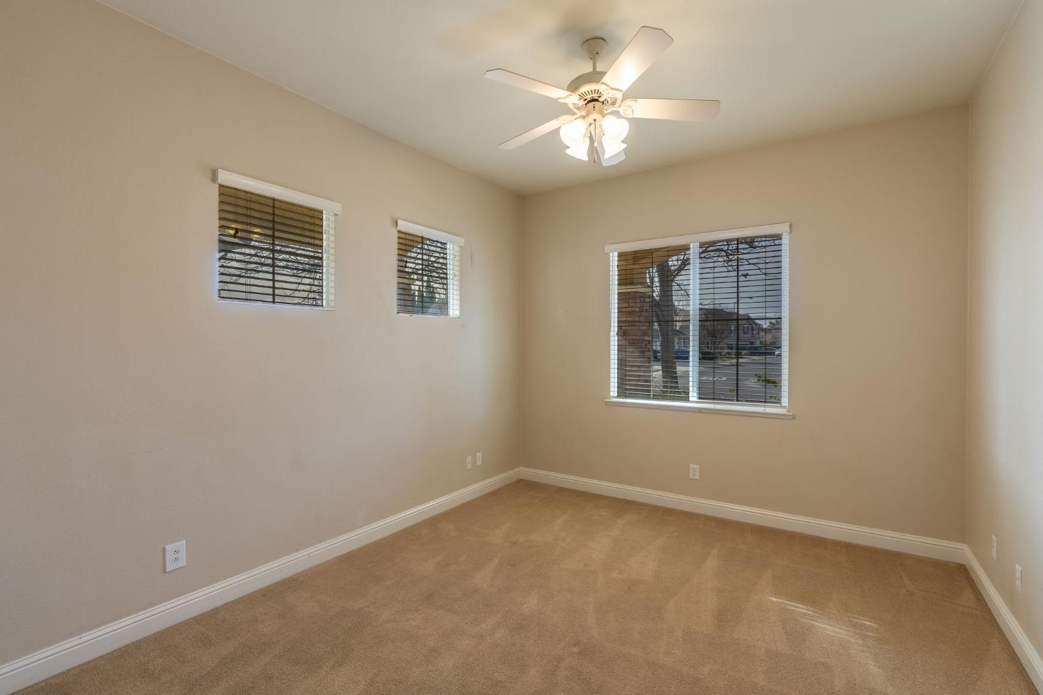 Detail Gallery Image 5 of 31 For 1730 Paola Ln, Manteca,  CA 95337 - 4 Beds | 2 Baths