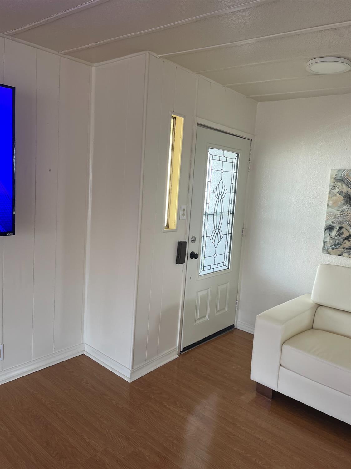 Detail Gallery Image 5 of 8 For 5012 Valley Forge Ln, North Highlands,  CA 95660 - 3 Beds | 2 Baths