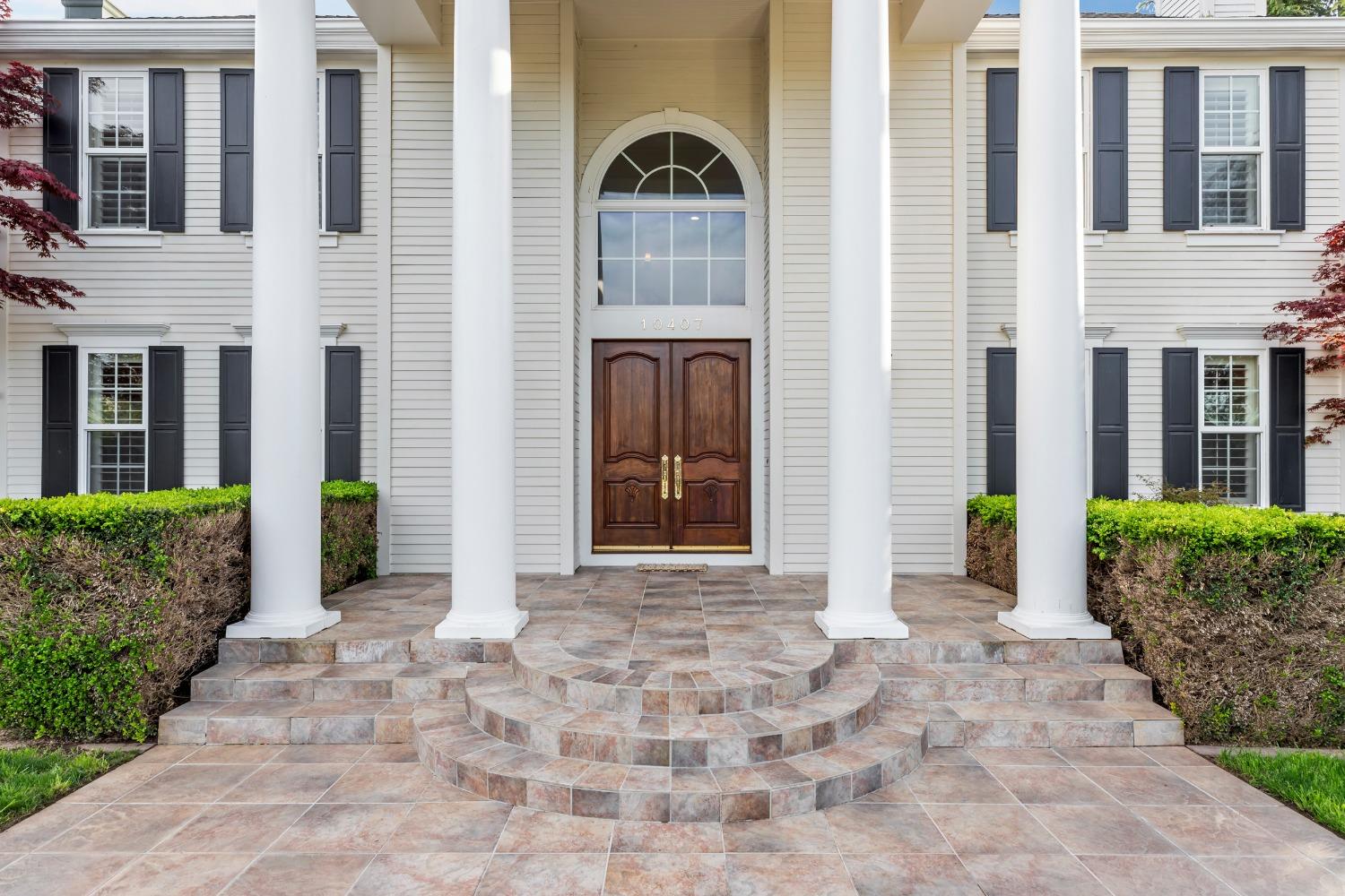 Detail Gallery Image 10 of 97 For 10407 Cimarron Trl, Oakdale,  CA 95361 - 4 Beds | 4/1 Baths