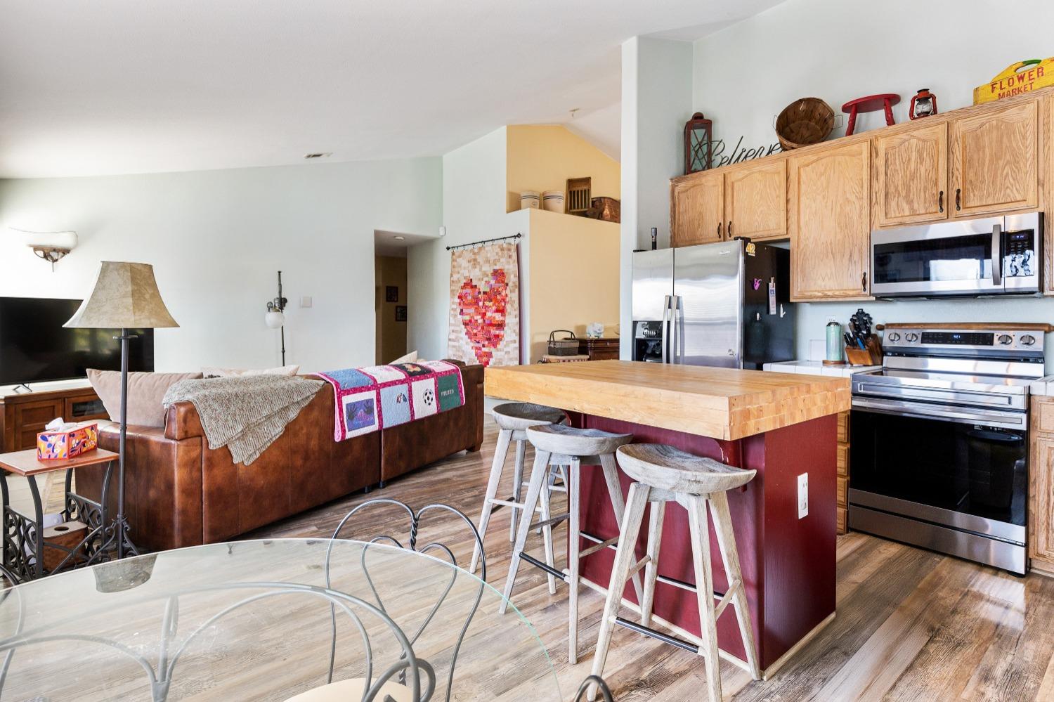 Detail Gallery Image 8 of 30 For 10434 Donner Ave, Stockton,  CA 95209 - 4 Beds | 2 Baths