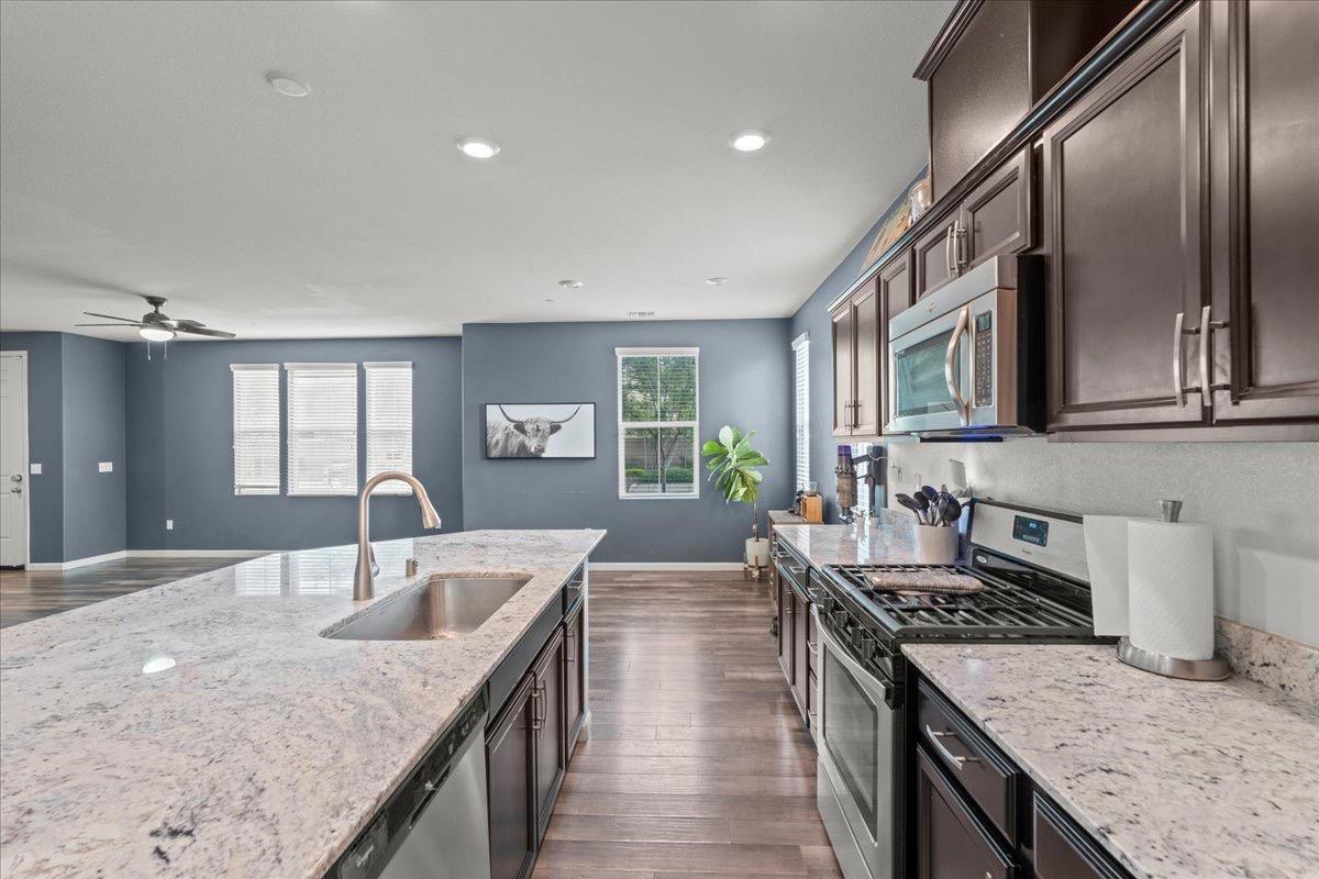 Detail Gallery Image 14 of 27 For 2201 Novi Dr, Riverbank,  CA 95367 - 3 Beds | 2/1 Baths