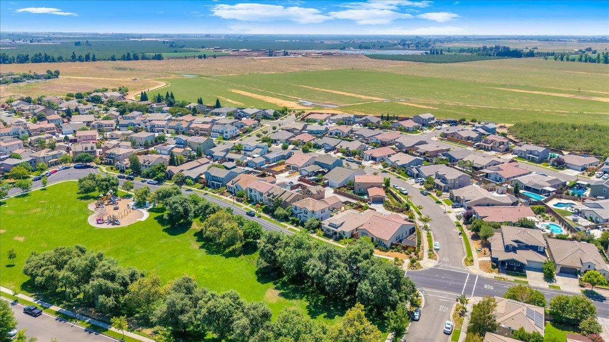 Detail Gallery Image 67 of 86 For 2060 Tarpan Way #22,  Oakdale,  CA 95361 - 4 Beds | 2/1 Baths