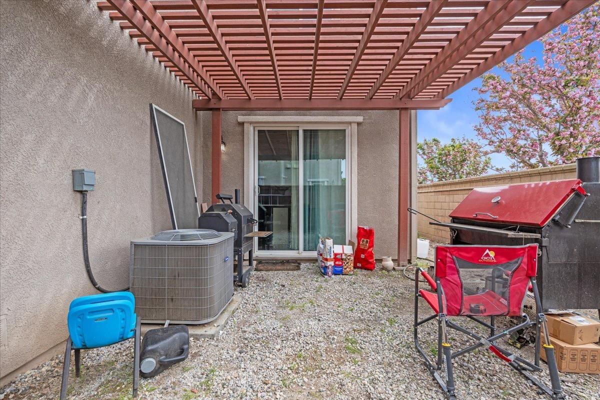 Detail Gallery Image 7 of 27 For 2201 Novi Dr, Riverbank,  CA 95367 - 3 Beds | 2/1 Baths
