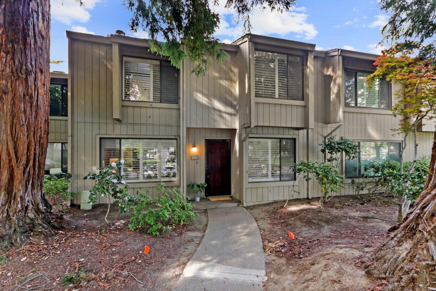 Photo #2: 225023652 Listing 