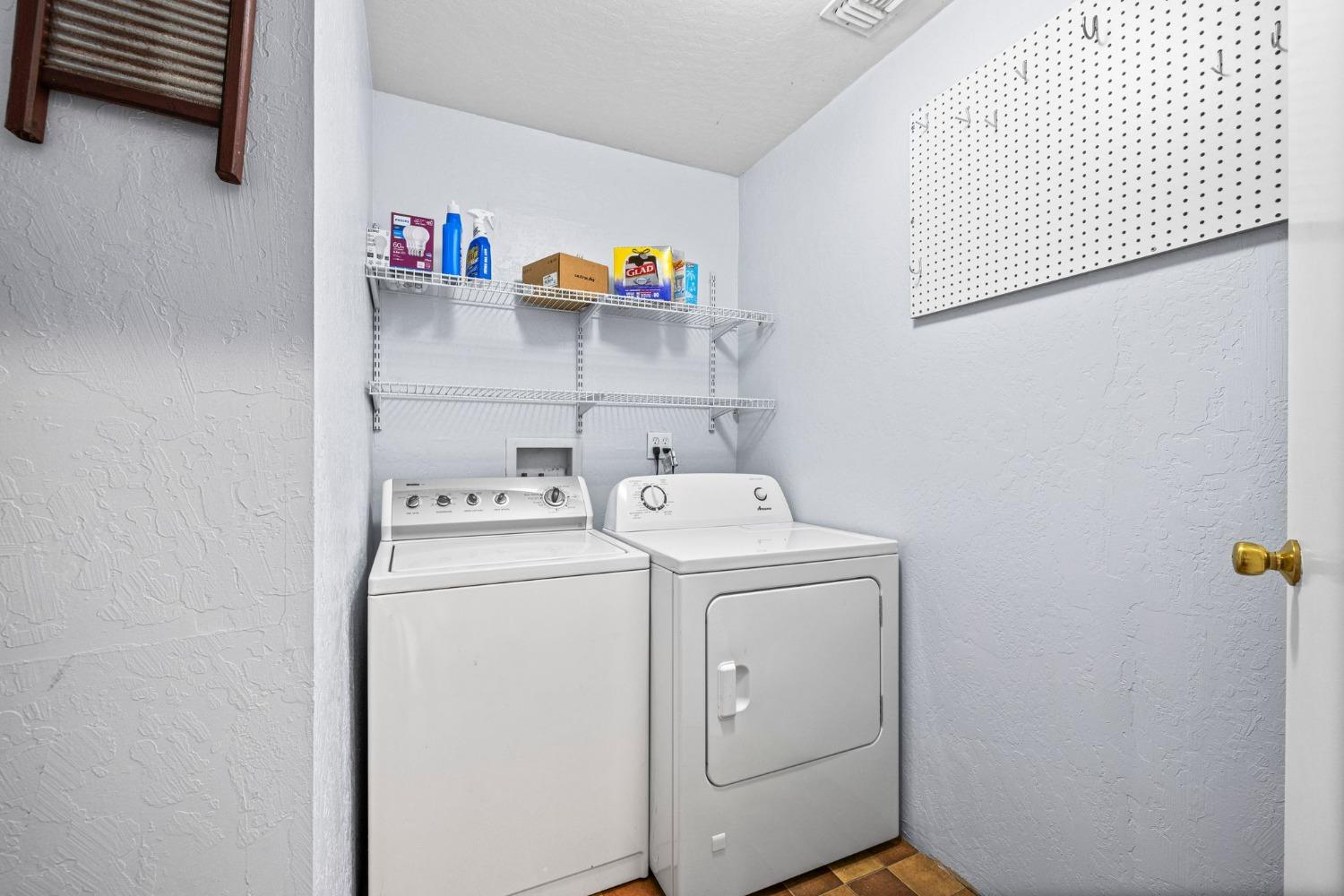Detail Gallery Image 19 of 82 For 26485 Rollins Lake Rd, Colfax,  CA 95713 - 2 Beds | 2 Baths