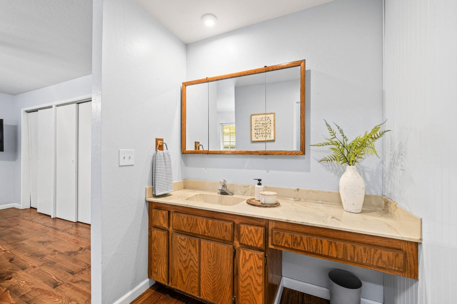 Detail Gallery Image 26 of 82 For 26485 Rollins Lake Rd, Colfax,  CA 95713 - 2 Beds | 2 Baths