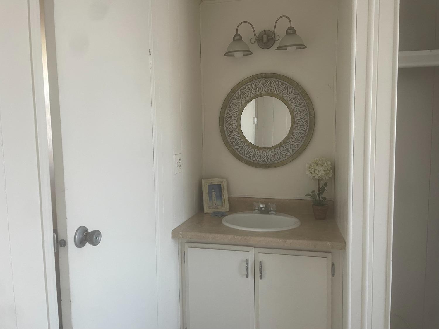 Detail Gallery Image 12 of 22 For 2505 Jackson Ave 124, Escalon,  CA 95320 - 2 Beds | 2 Baths