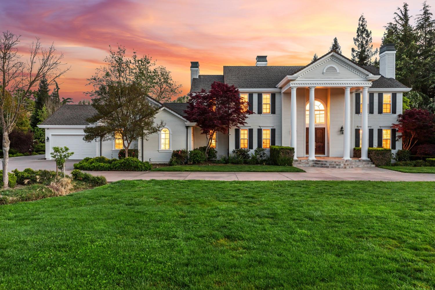 Detail Gallery Image 7 of 97 For 10407 Cimarron Trl, Oakdale,  CA 95361 - 4 Beds | 4/1 Baths
