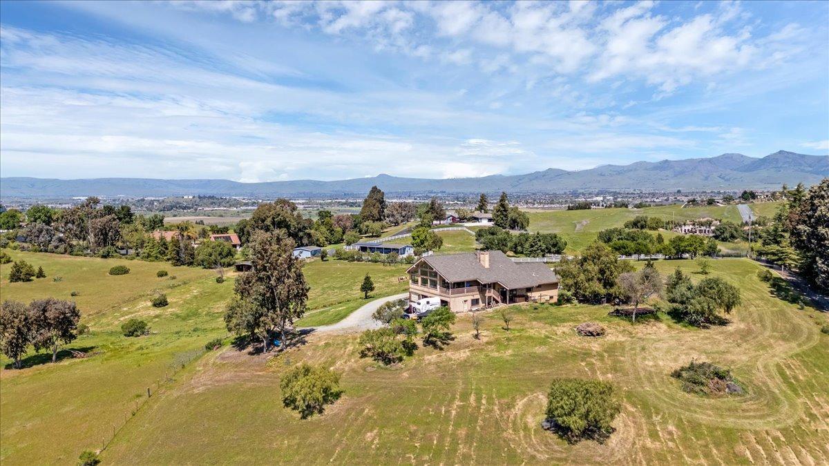 Detail Gallery Image 51 of 57 For 115 Mccary Dr, Hollister,  CA 95023 - 4 Beds | 3/1 Baths