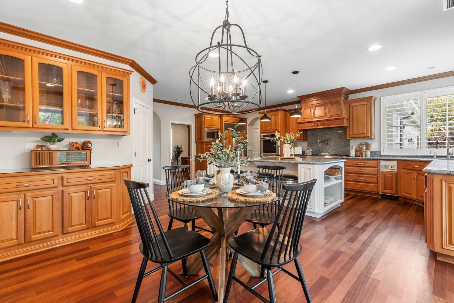 Detail Gallery Image 24 of 97 For 10407 Cimarron Trl, Oakdale,  CA 95361 - 4 Beds | 4/1 Baths
