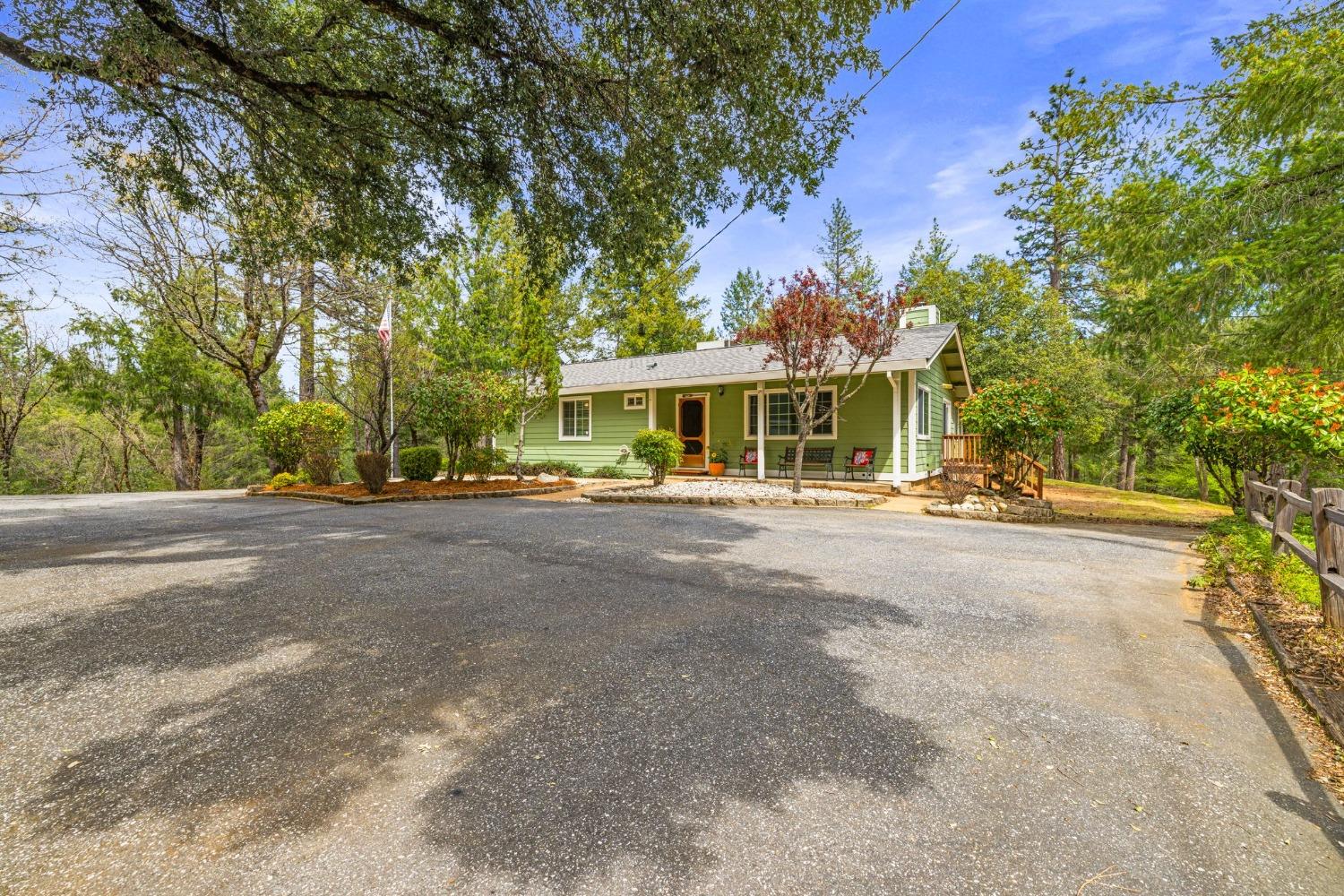 Detail Gallery Image 3 of 82 For 26485 Rollins Lake Rd, Colfax,  CA 95713 - 2 Beds | 2 Baths