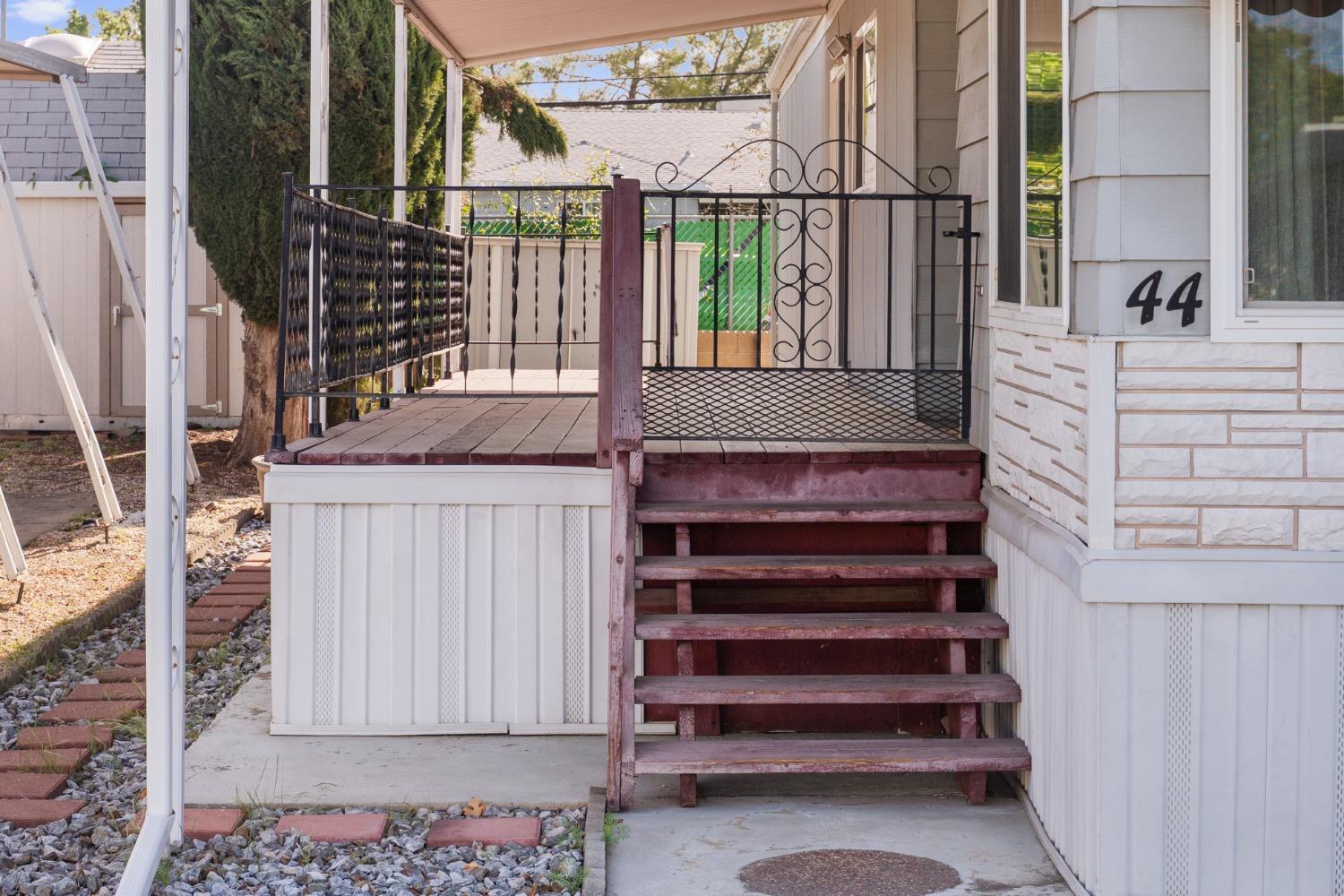 Detail Gallery Image 3 of 31 For 5040 Jackson St 44, North Highlands,  CA 95660 - 2 Beds | 2 Baths