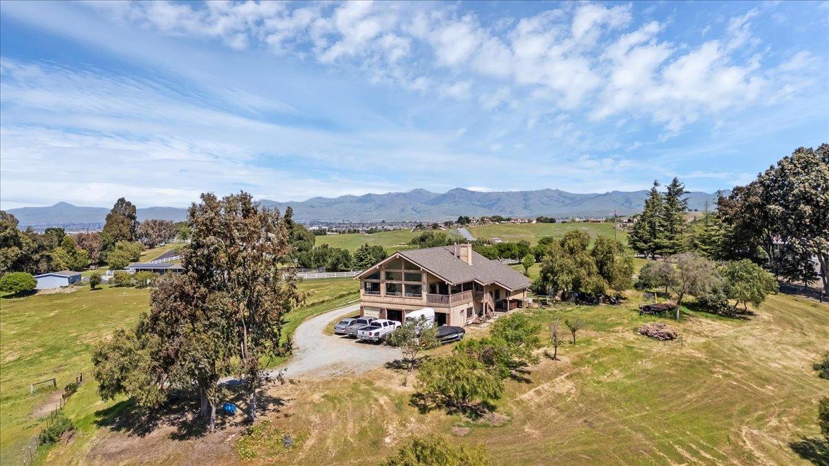 Detail Gallery Image 52 of 57 For 115 Mccary Dr, Hollister,  CA 95023 - 4 Beds | 3/1 Baths
