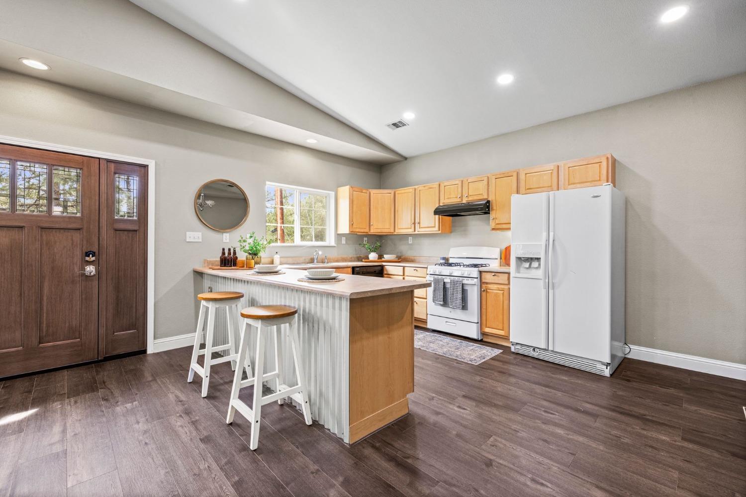 Detail Gallery Image 46 of 82 For 26485 Rollins Lake Rd, Colfax,  CA 95713 - 2 Beds | 2 Baths