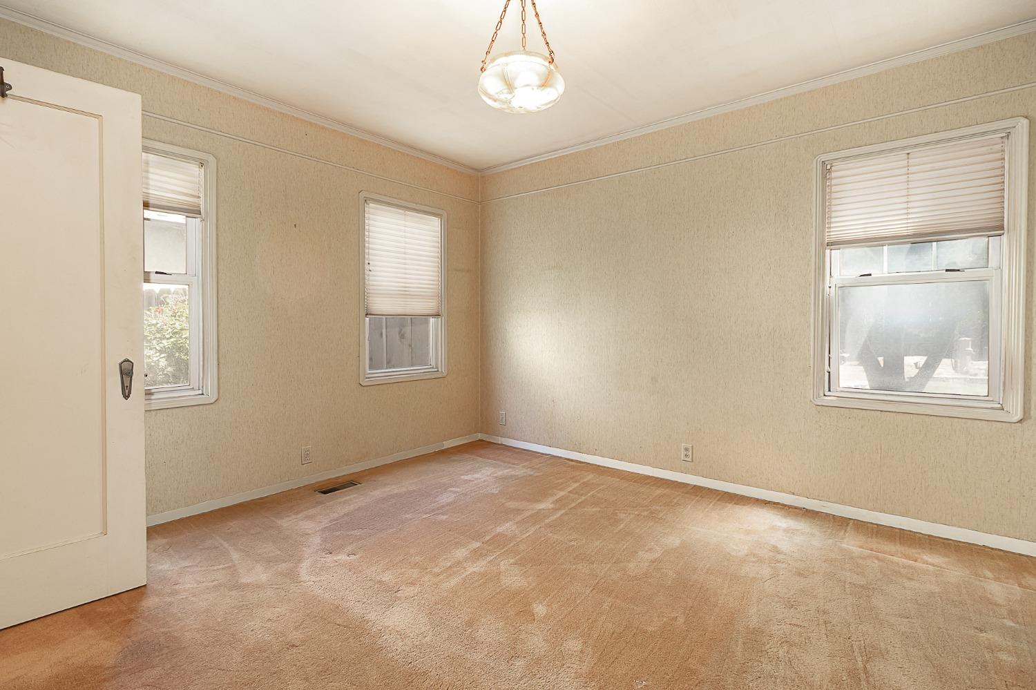 Sierra Drive, Turlock, California image 17