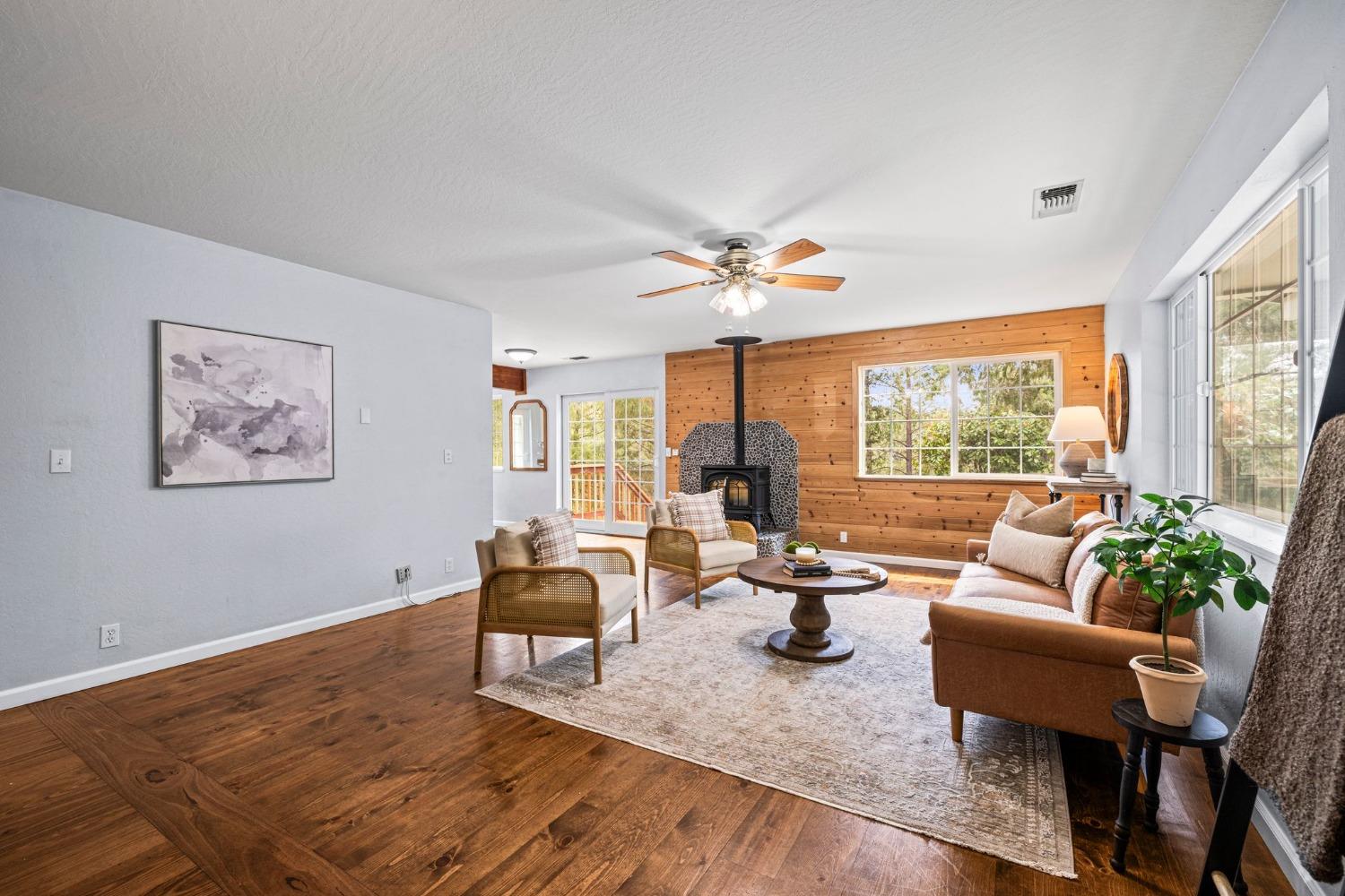 Detail Gallery Image 7 of 82 For 26485 Rollins Lake Rd, Colfax,  CA 95713 - 2 Beds | 2 Baths