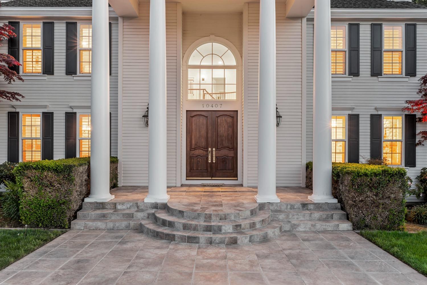 Detail Gallery Image 11 of 97 For 10407 Cimarron Trl, Oakdale,  CA 95361 - 4 Beds | 4/1 Baths