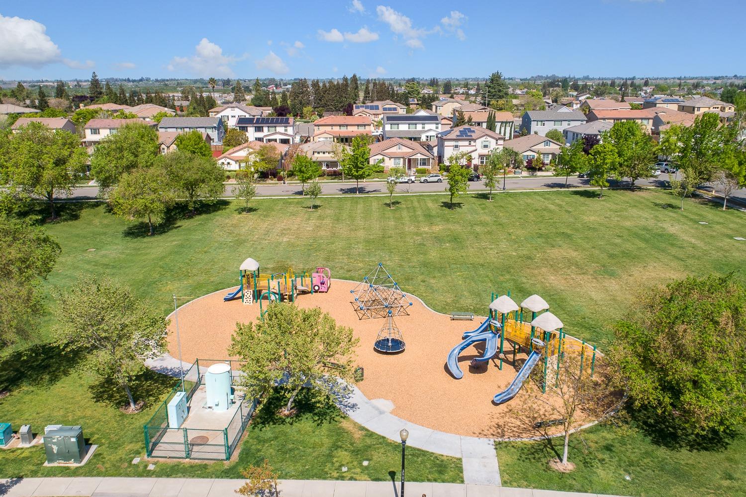 Detail Gallery Image 70 of 86 For 2060 Tarpan Way #22,  Oakdale,  CA 95361 - 4 Beds | 2/1 Baths