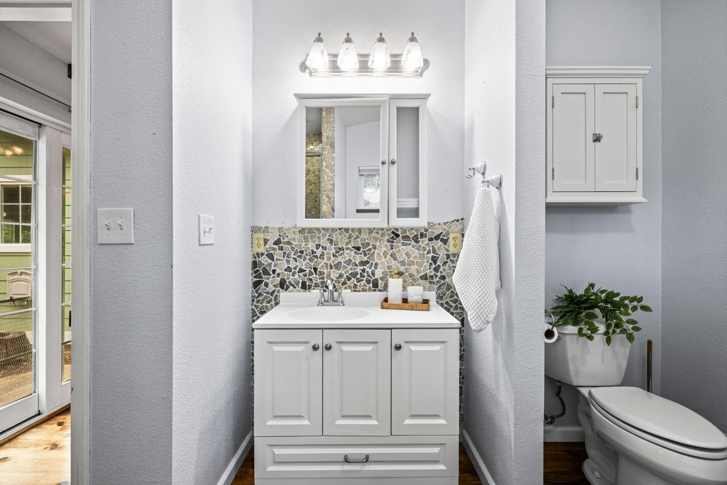 Detail Gallery Image 40 of 82 For 26485 Rollins Lake Rd, Colfax,  CA 95713 - 2 Beds | 2 Baths