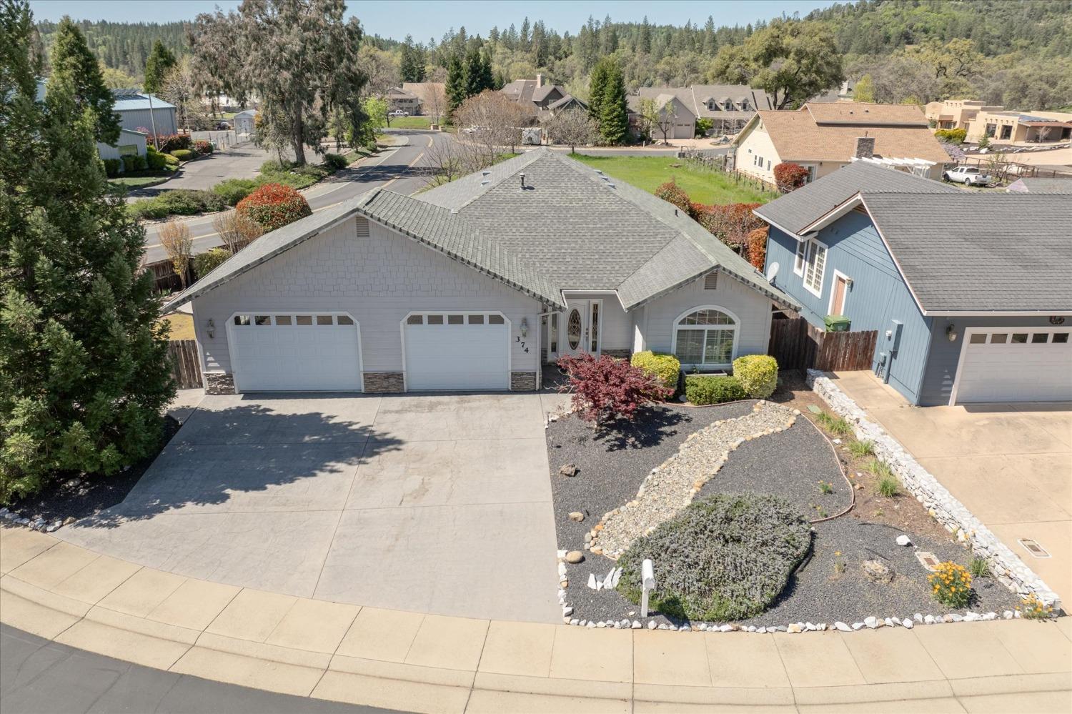 Detail Gallery Image 1 of 1 For 374 Oak Tree Cir, Murphys,  CA 95247 - 3 Beds | 2 Baths