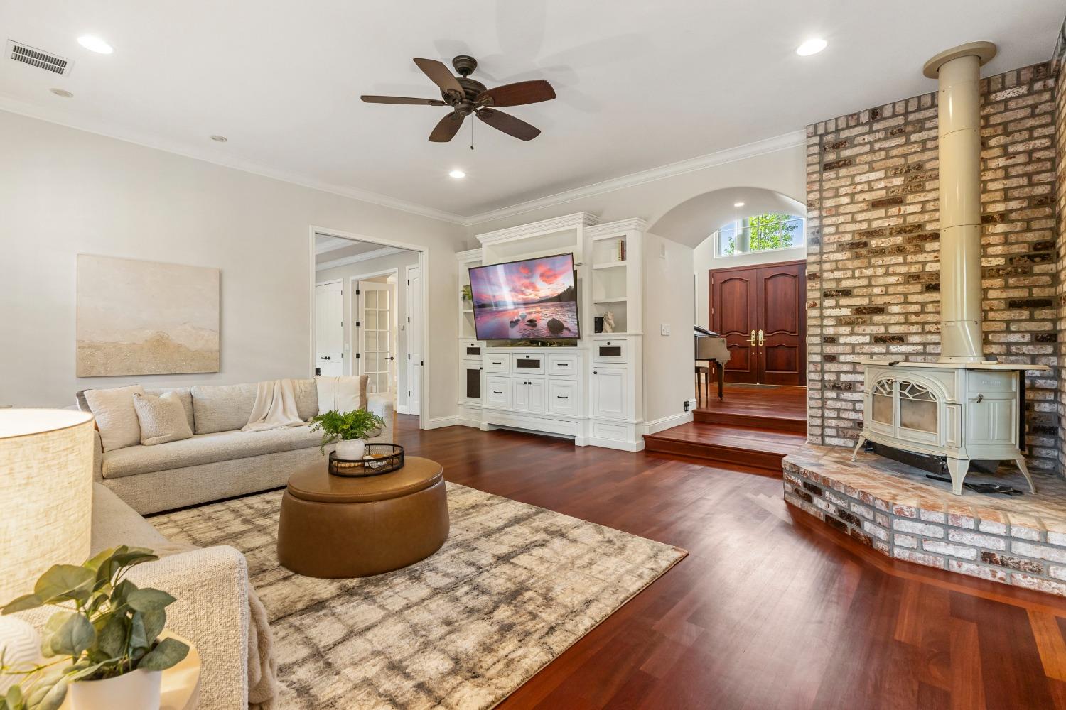 Detail Gallery Image 22 of 97 For 10407 Cimarron Trl, Oakdale,  CA 95361 - 4 Beds | 4/1 Baths
