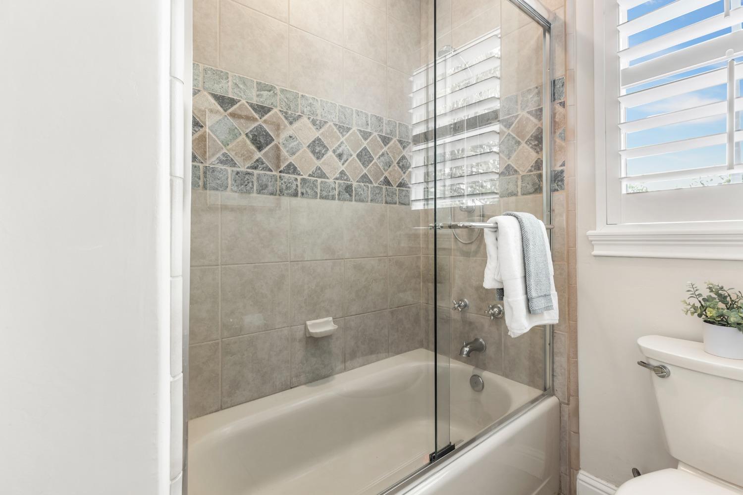 Detail Gallery Image 44 of 97 For 10407 Cimarron Trl, Oakdale,  CA 95361 - 4 Beds | 4/1 Baths