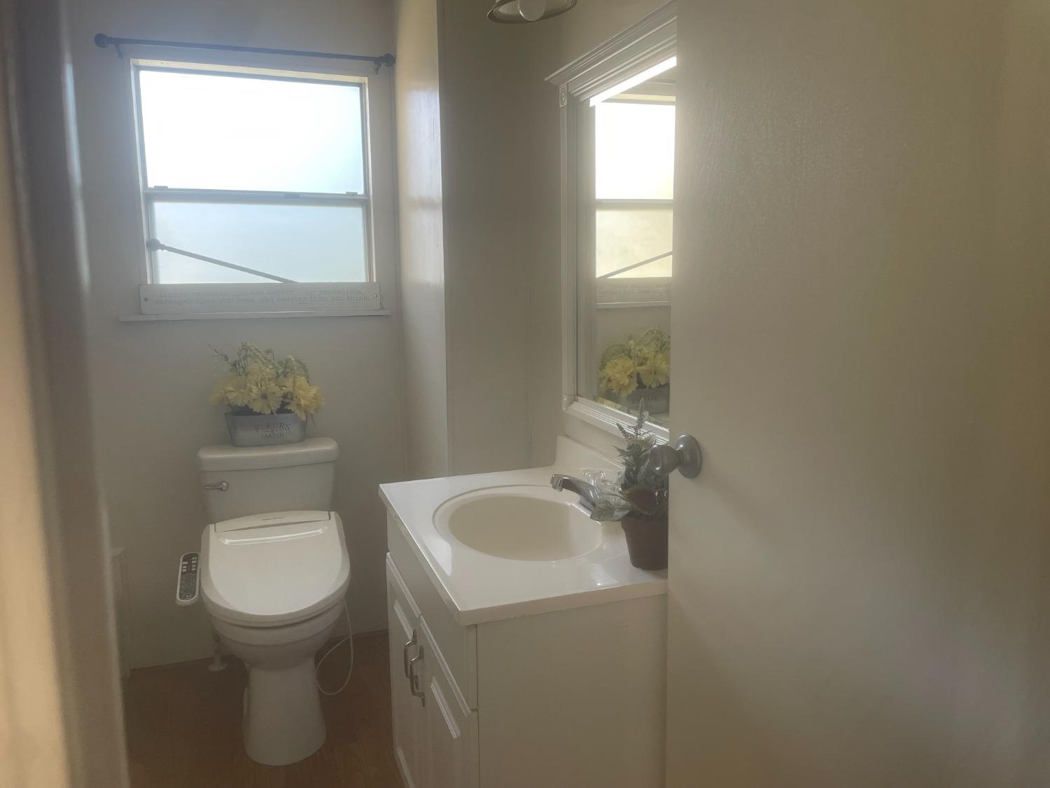 Detail Gallery Image 8 of 22 For 2505 Jackson Ave 124, Escalon,  CA 95320 - 2 Beds | 2 Baths