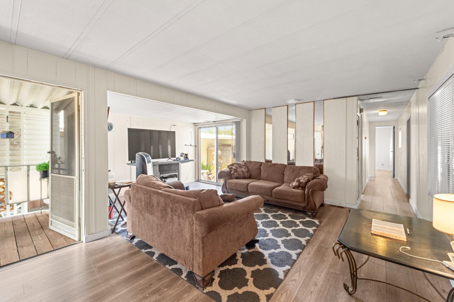 Detail Gallery Image 4 of 18 For 417 Westacre Rd 47, West Sacramento,  CA 95691 - 2 Beds | 1 Baths