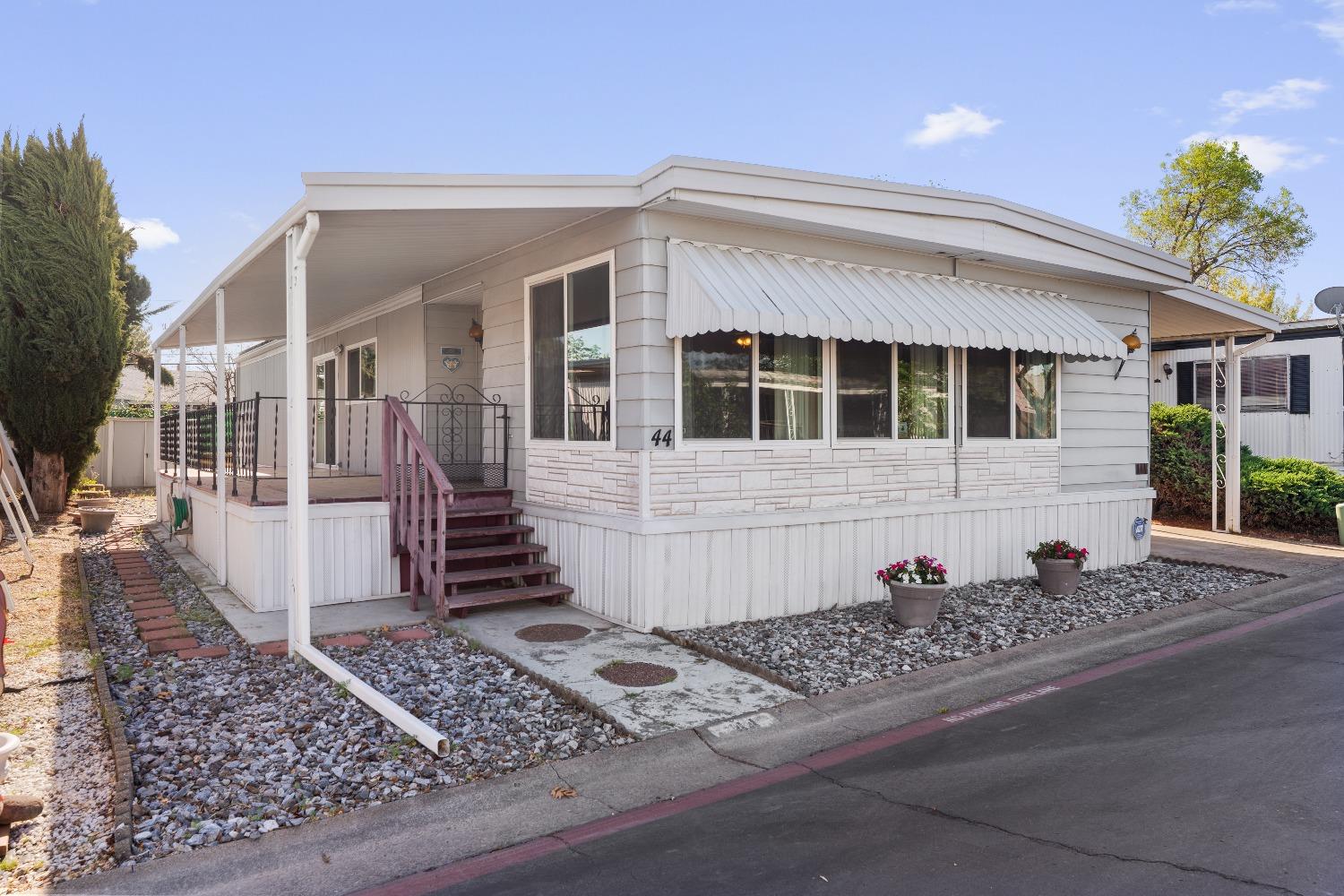 Detail Gallery Image 5 of 31 For 5040 Jackson St 44, North Highlands,  CA 95660 - 2 Beds | 2 Baths