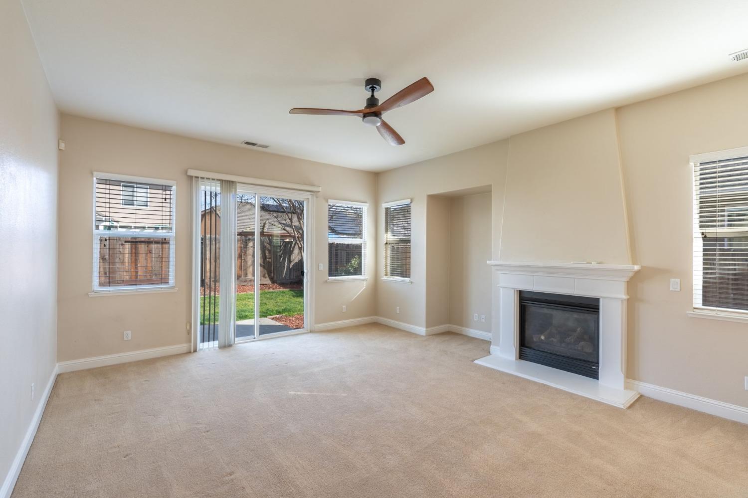 Detail Gallery Image 11 of 31 For 1730 Paola Ln, Manteca,  CA 95337 - 4 Beds | 2 Baths