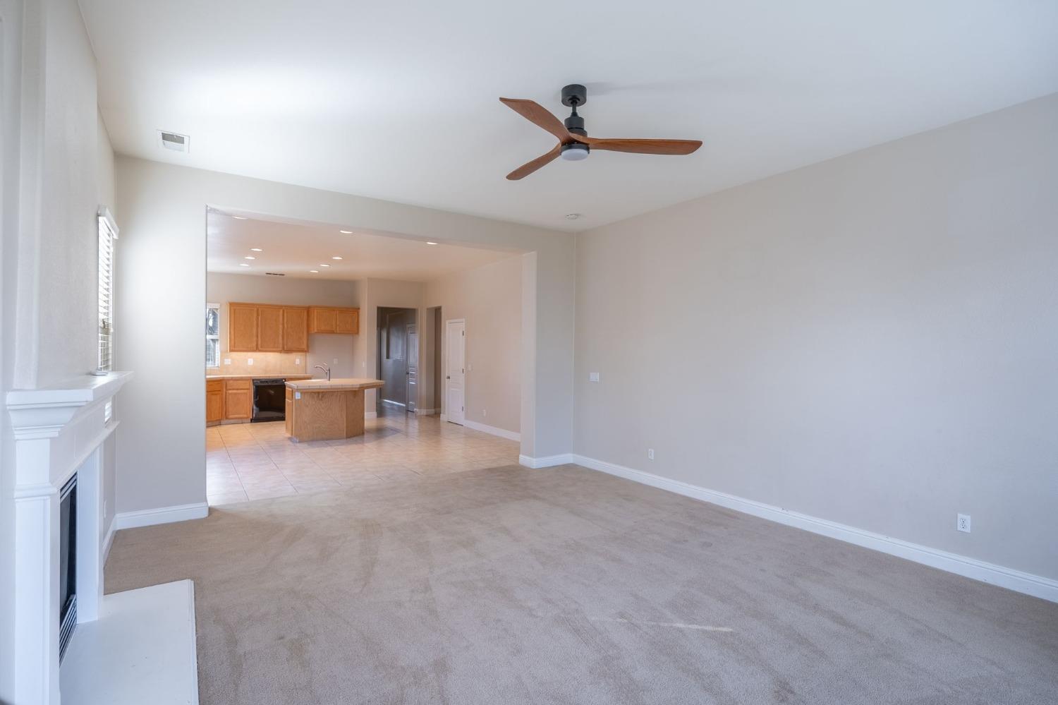 Detail Gallery Image 14 of 31 For 1730 Paola Ln, Manteca,  CA 95337 - 4 Beds | 2 Baths