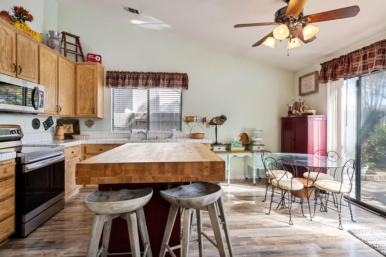 Detail Gallery Image 10 of 30 For 10434 Donner Ave, Stockton,  CA 95209 - 4 Beds | 2 Baths