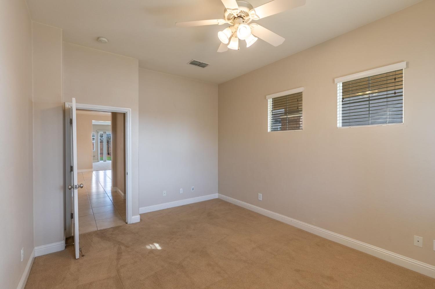 Detail Gallery Image 6 of 31 For 1730 Paola Ln, Manteca,  CA 95337 - 4 Beds | 2 Baths