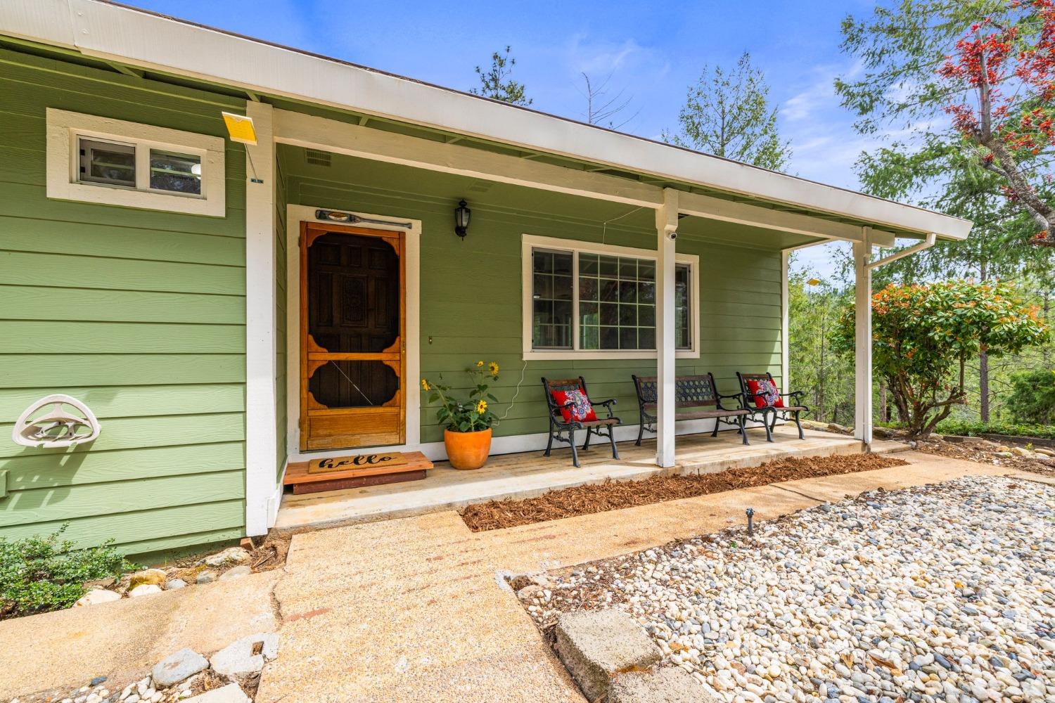 Detail Gallery Image 6 of 82 For 26485 Rollins Lake Rd, Colfax,  CA 95713 - 2 Beds | 2 Baths