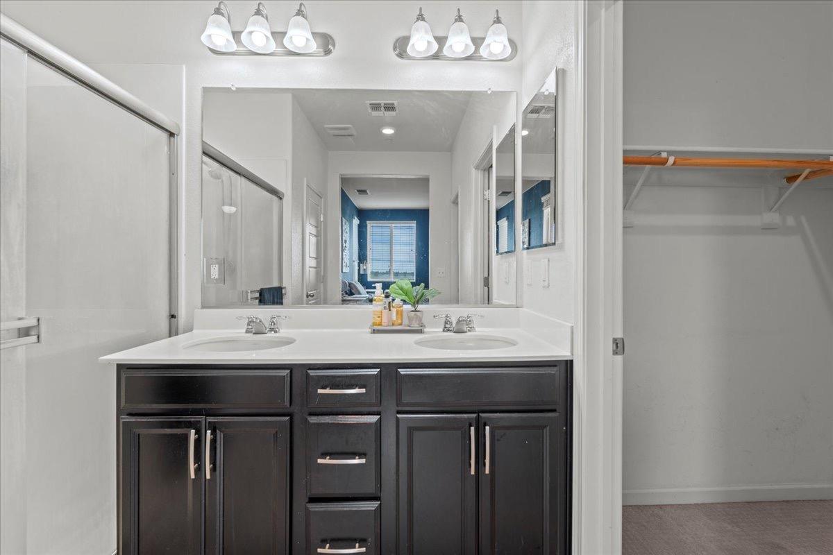 Detail Gallery Image 11 of 27 For 2201 Novi Dr, Riverbank,  CA 95367 - 3 Beds | 2/1 Baths