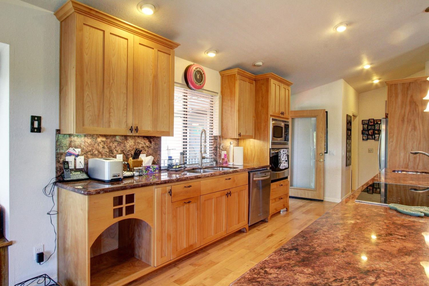 Sunset Ridge Drive, Auburn, California image 12