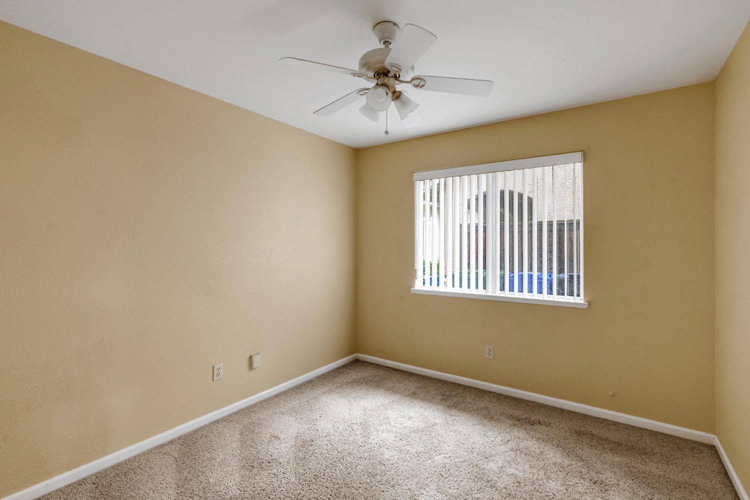Spring Azure Way, Elk Grove, California image 13