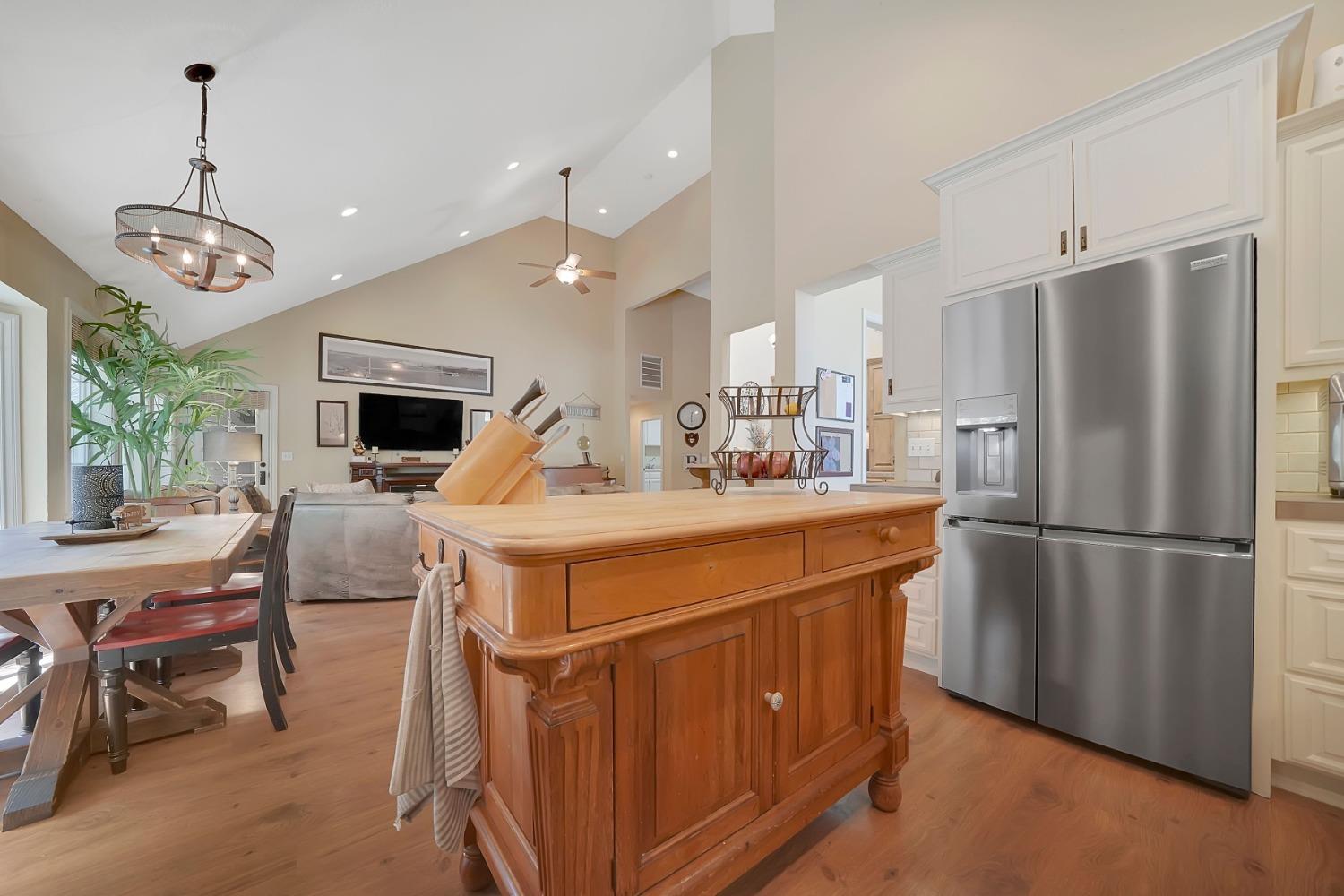 Detail Gallery Image 24 of 95 For 4784 Circle Hill Dr, Valley Springs,  CA 95252 - 3 Beds | 2 Baths