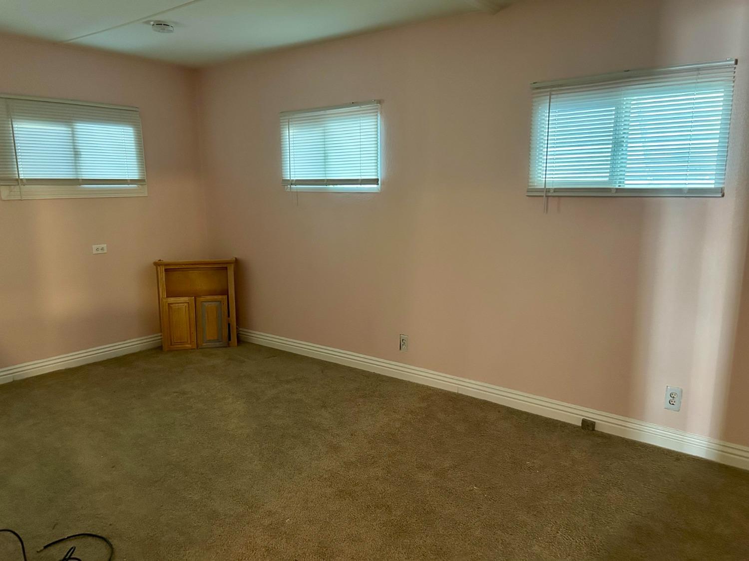 Detail Gallery Image 14 of 33 For 902 Del Paso Blvd 125, Sacramento,  CA 95815 - 2 Beds | 1 Baths