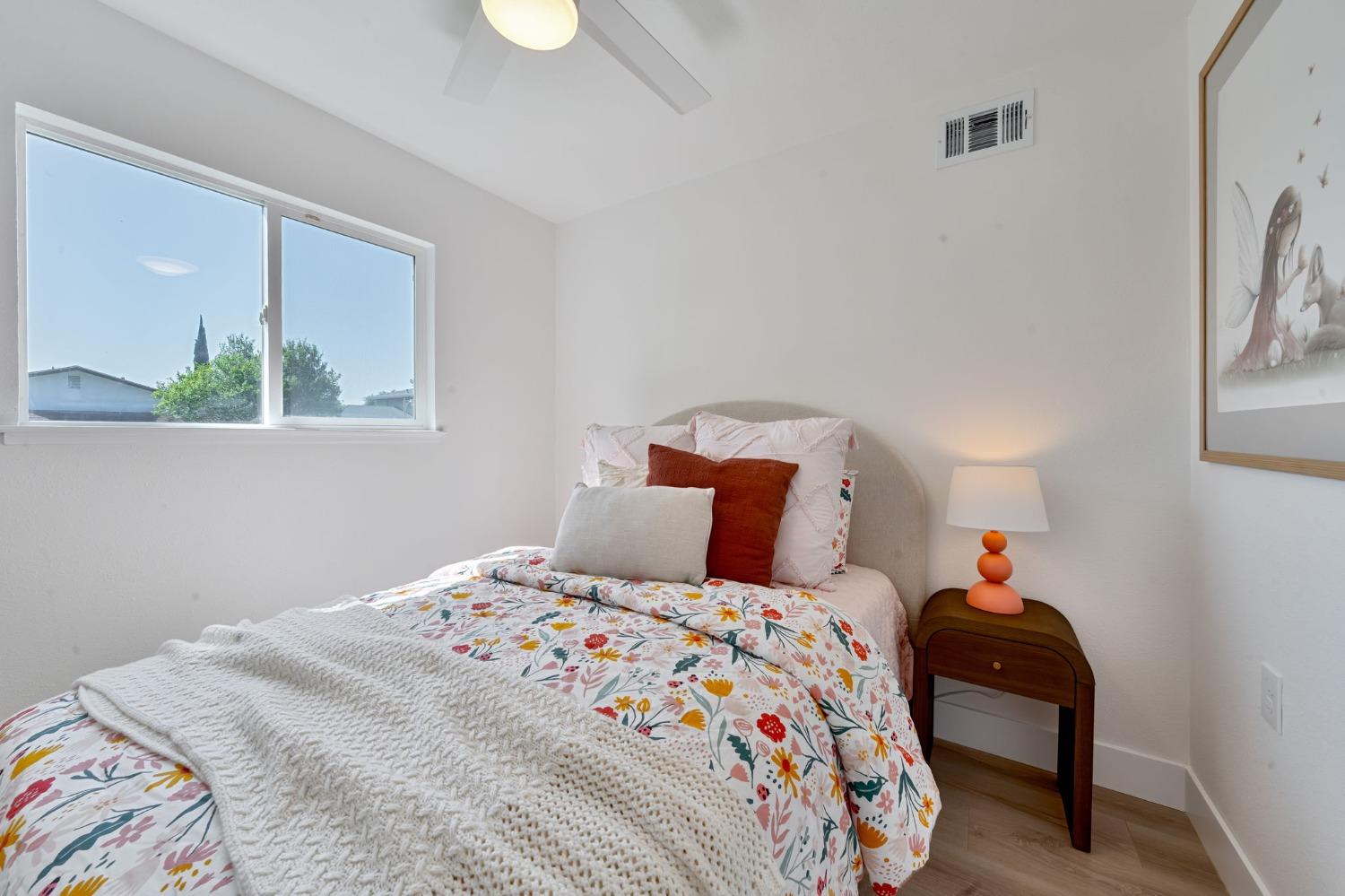 Detail Gallery Image 23 of 30 For 6270 Greenhaven Dr, Sacramento,  CA 95831 - 4 Beds | 2 Baths
