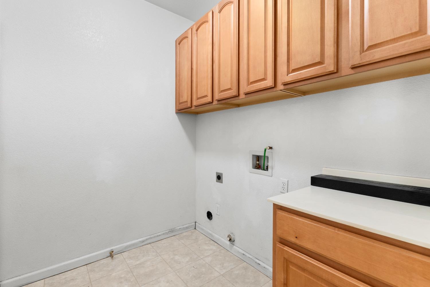 Detail Gallery Image 11 of 37 For 4213 Reunion Ct, Modesto,  CA 95356 - 4 Beds | 3 Baths