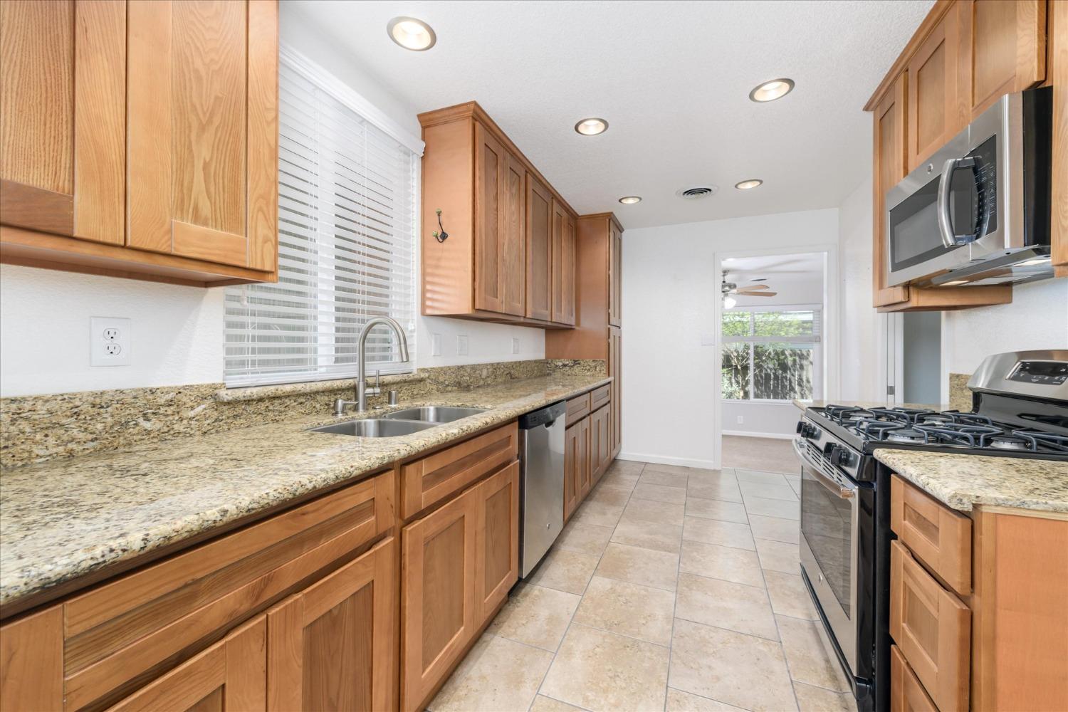 Cabernet Way, Rancho Cordova, California image 6