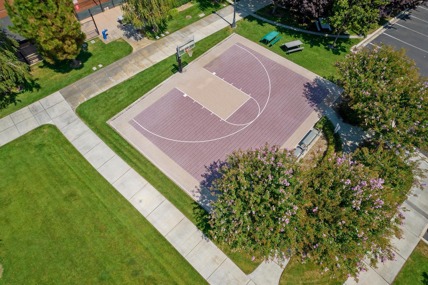 Detail Gallery Image 52 of 75 For 2609 Roseberry Ave, Manteca,  CA 95336 - 3 Beds | 2 Baths