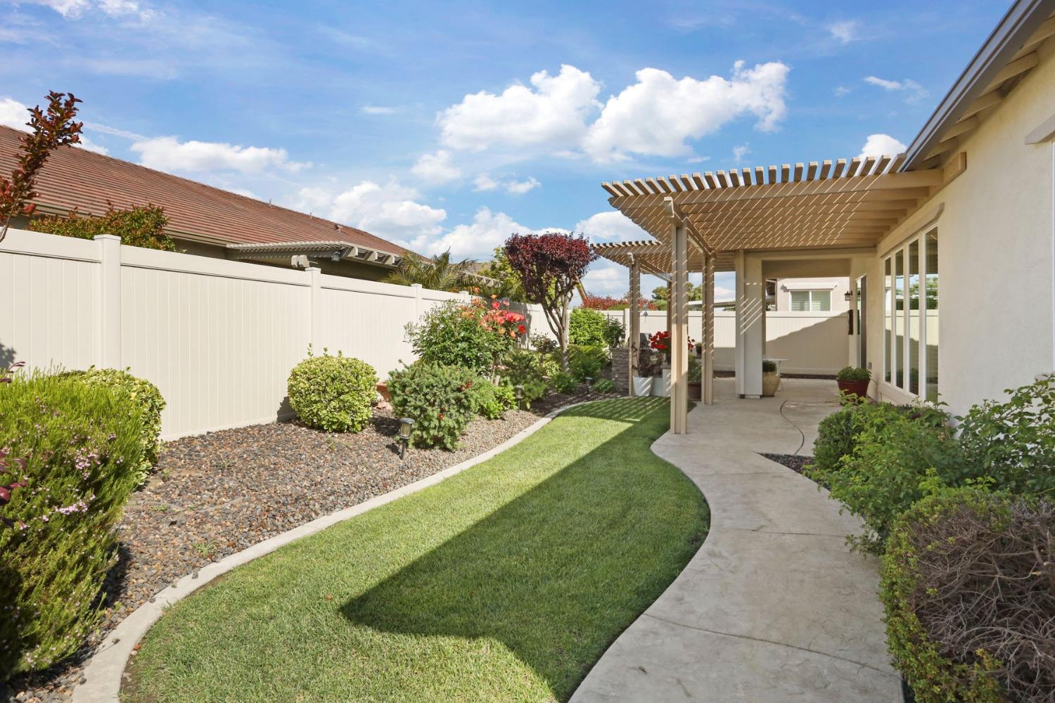 Detail Gallery Image 43 of 75 For 2609 Roseberry Ave, Manteca,  CA 95336 - 3 Beds | 2 Baths