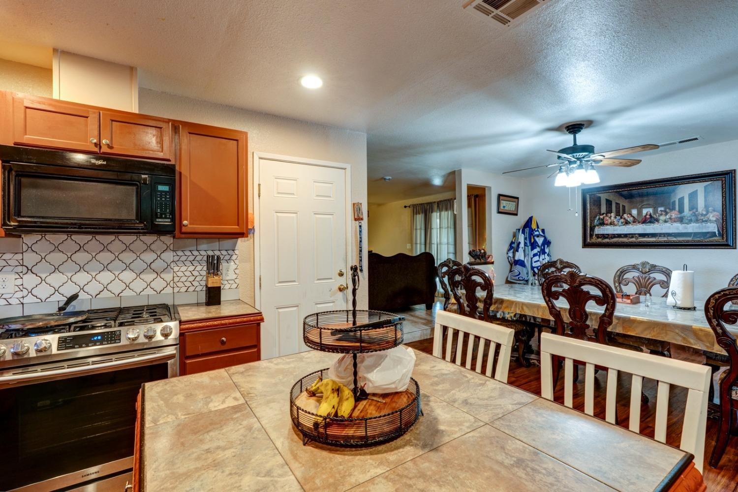 Detail Gallery Image 14 of 41 For 6555 Eden Ave, Winton,  CA 95388 - 4 Beds | 2 Baths