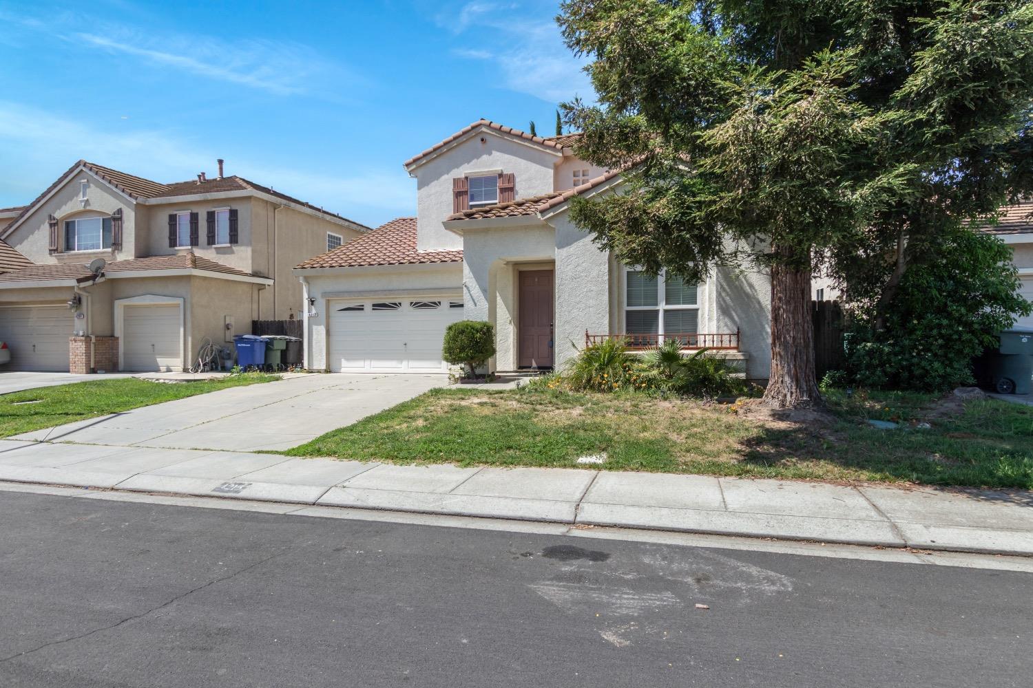 Detail Gallery Image 1 of 37 For 4213 Reunion Ct, Modesto,  CA 95356 - 4 Beds | 3 Baths