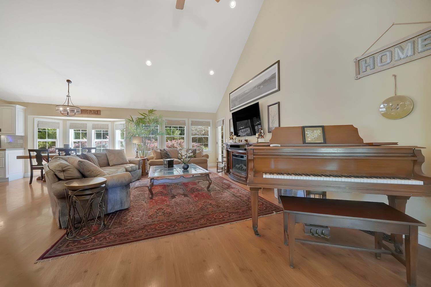 Detail Gallery Image 34 of 95 For 4784 Circle Hill Dr, Valley Springs,  CA 95252 - 3 Beds | 2 Baths