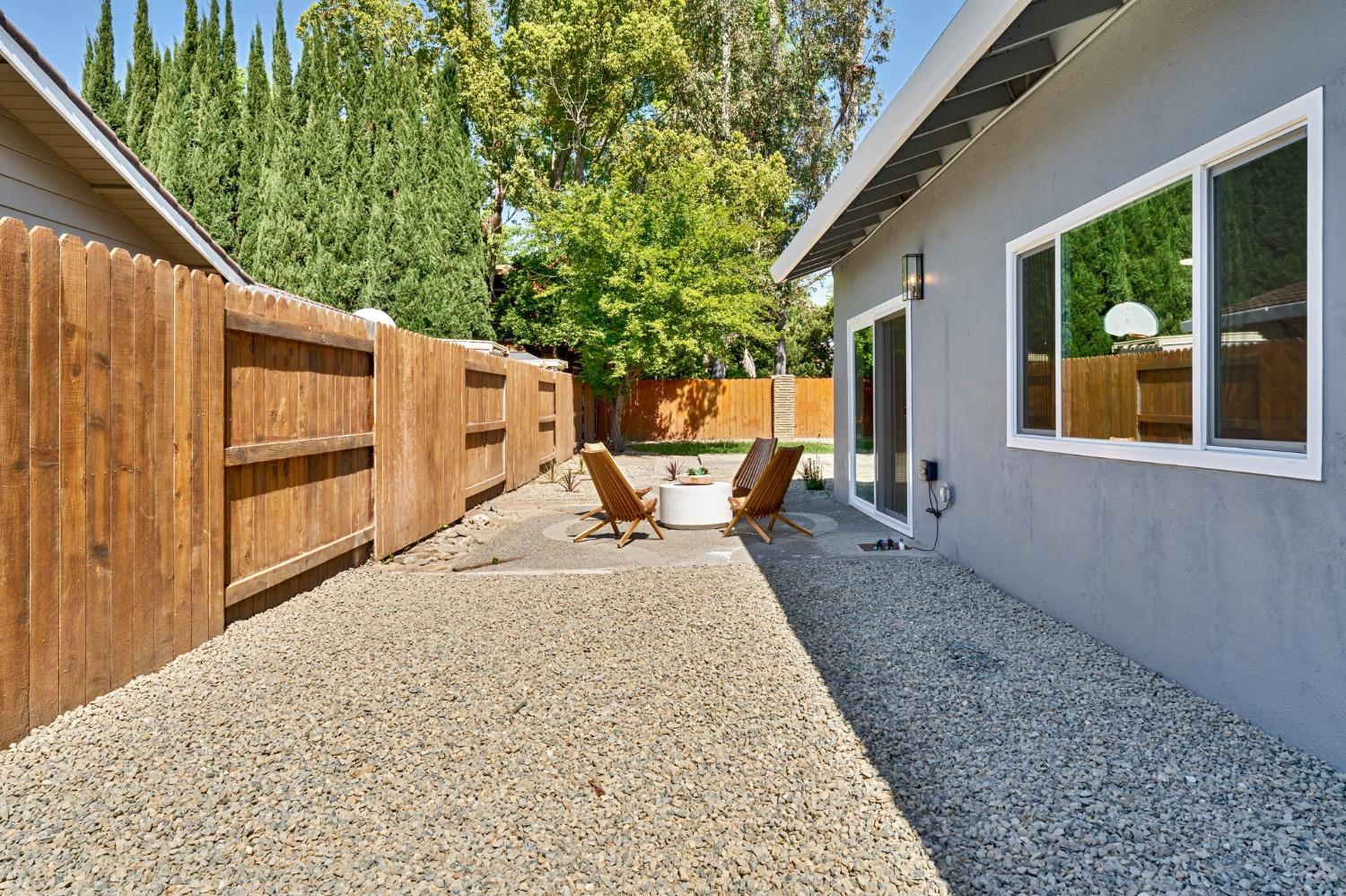 Detail Gallery Image 29 of 30 For 6270 Greenhaven Dr, Sacramento,  CA 95831 - 4 Beds | 2 Baths