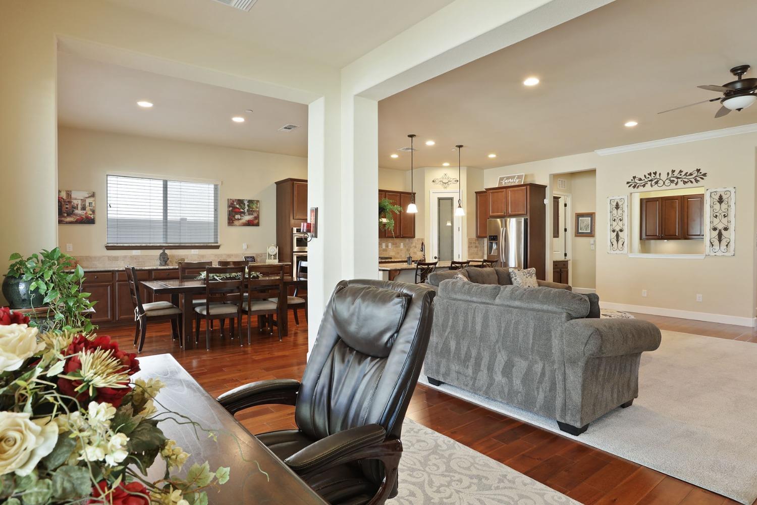 Detail Gallery Image 29 of 75 For 2609 Roseberry Ave, Manteca,  CA 95336 - 3 Beds | 2 Baths